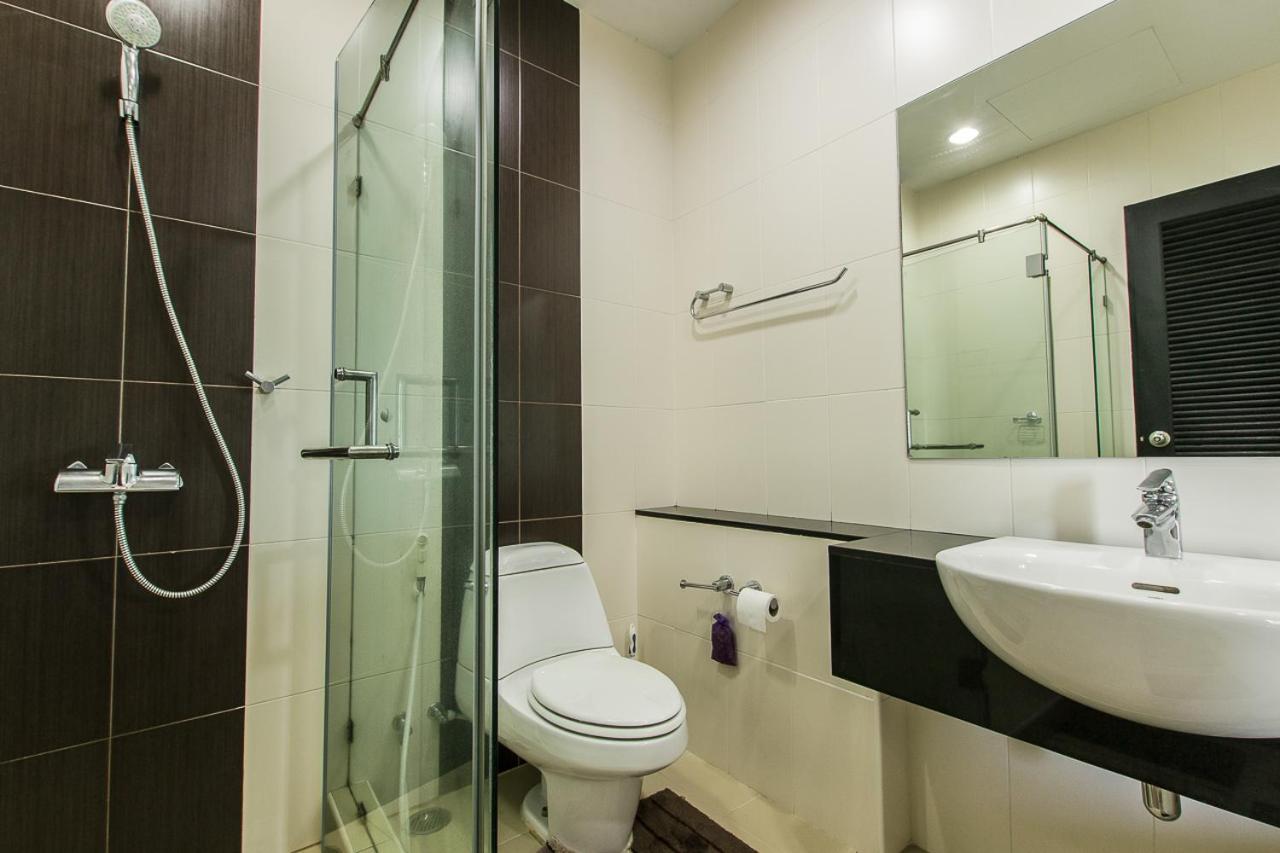 Veloche 2 Bedroom Apartment With Seaview Karon Zewnętrze zdjęcie